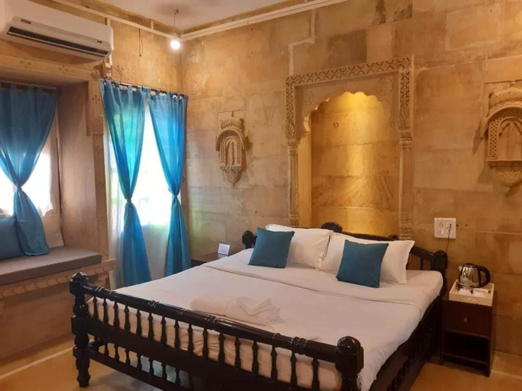 Hotel Nirmal Haveli Jaisalmer Room photo