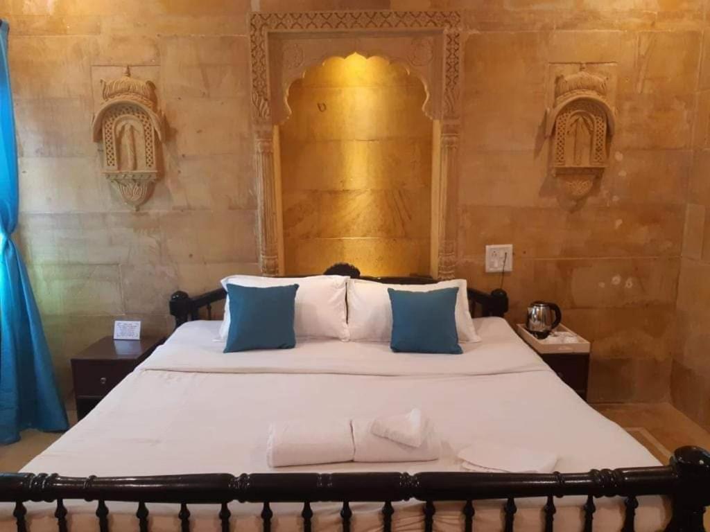 Hotel Nirmal Haveli Jaisalmer Room photo